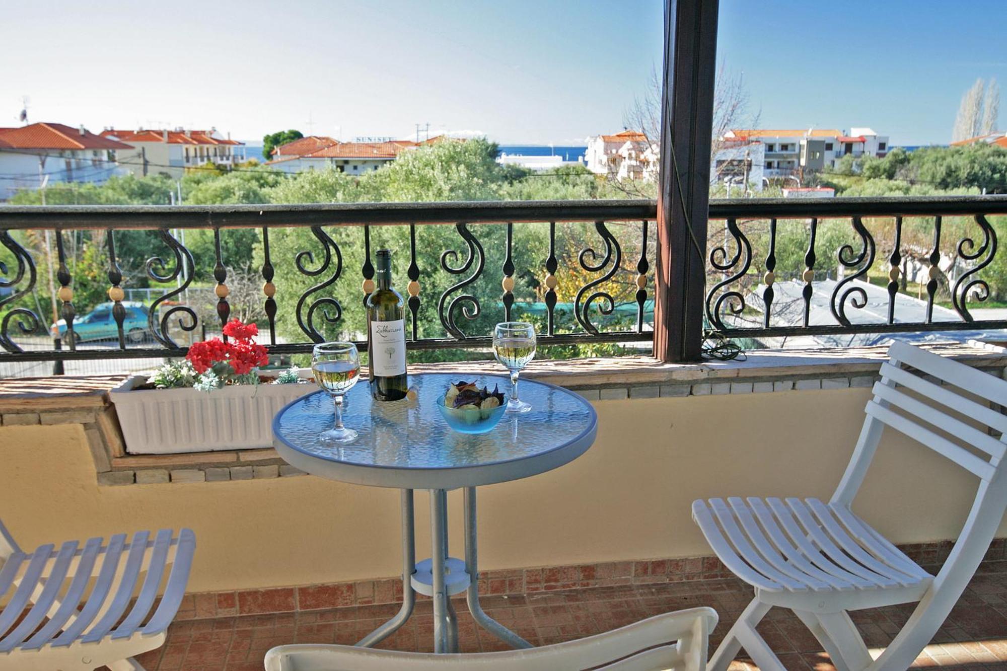 Private 6-Bdrm Villa With Garden 150M To Beach Paradisos Luaran gambar