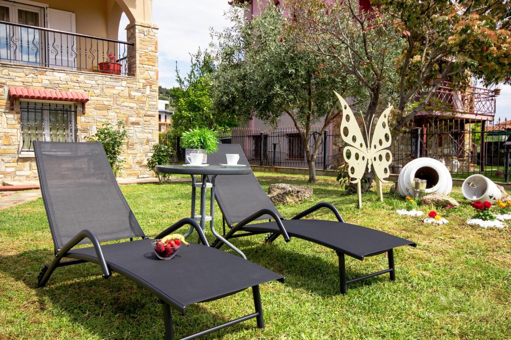 Private 6-Bdrm Villa With Garden 150M To Beach Paradisos Luaran gambar